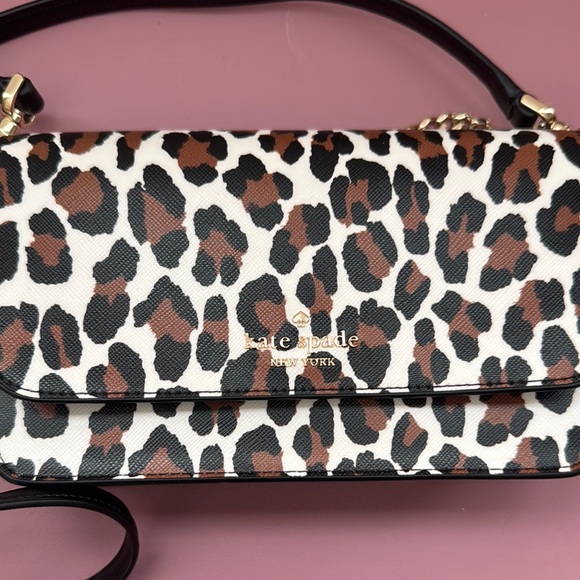 NWOTs Kate Spade Leopard Print Two Way Crossbody Bag with Gold Chain - Picture 2 of 9